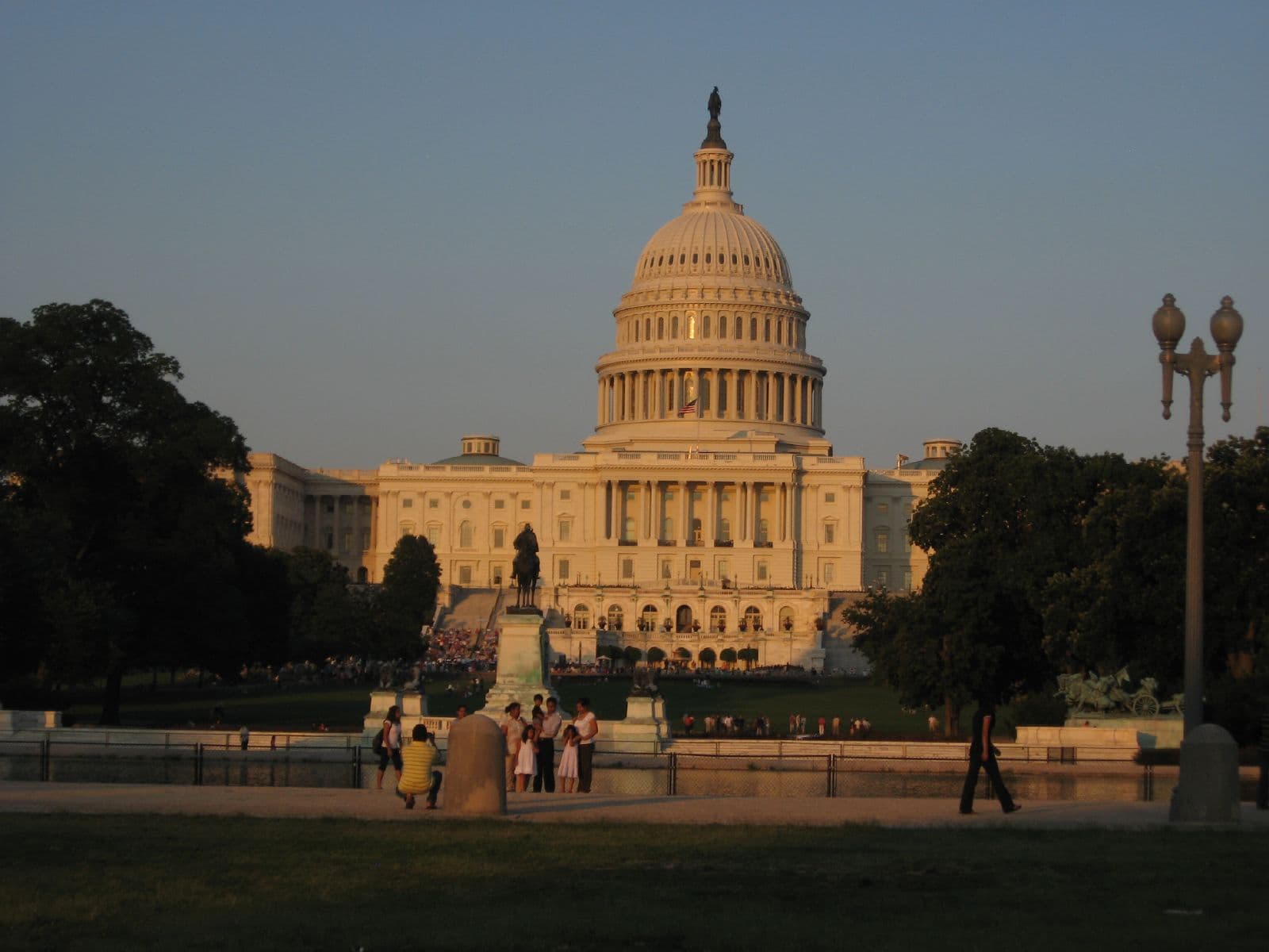 GOP Blocks Iran War Powers Vote, Leaving Trump Free to Strike