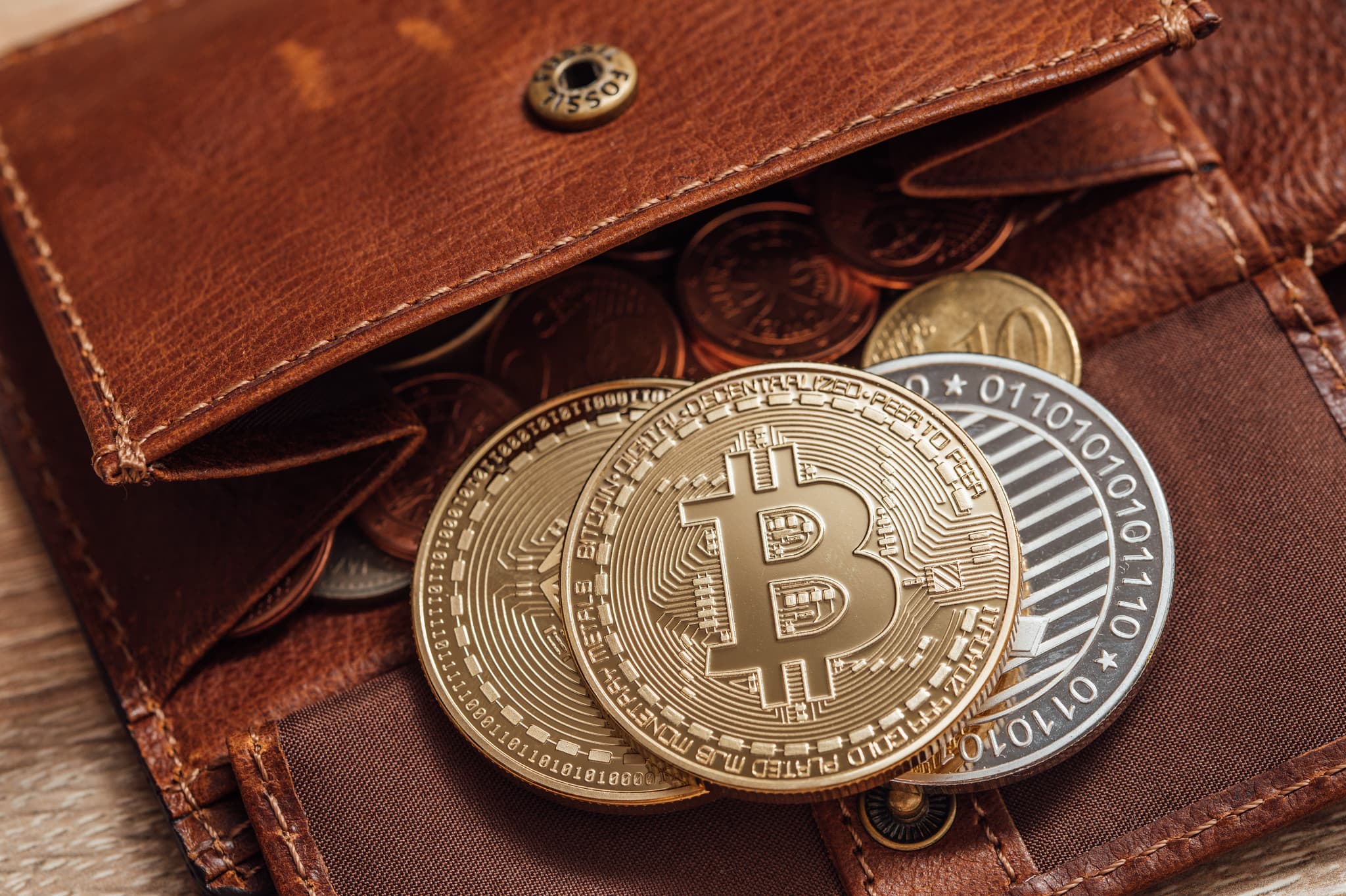 Bitcoin Dominance Falls to 51.8% as $1.4B Stablecoin Inflows show Altcoin Rotation