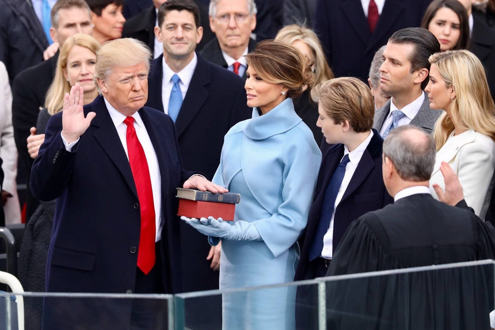 Trump, Sanders, Obama: The Outsider Label's Shifting Price Tag