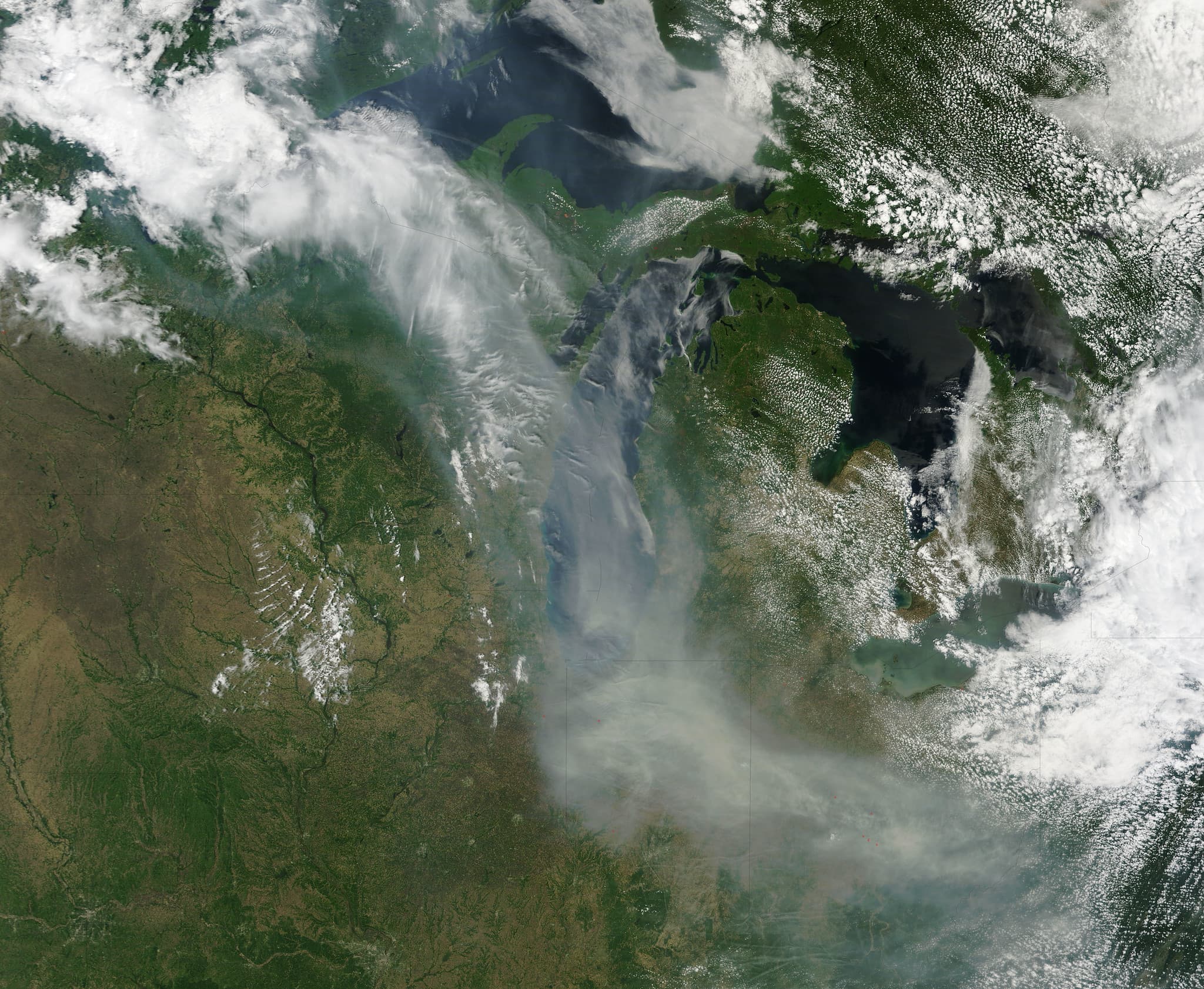 99 Large Fires Burn as Wildfire Season Surpasses 10-Year Average