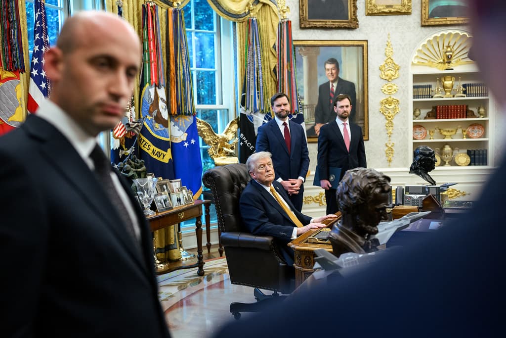 DHS Funding Standoff Affects Markets: Trump Orders TSA Pay During Congressional Impasse
