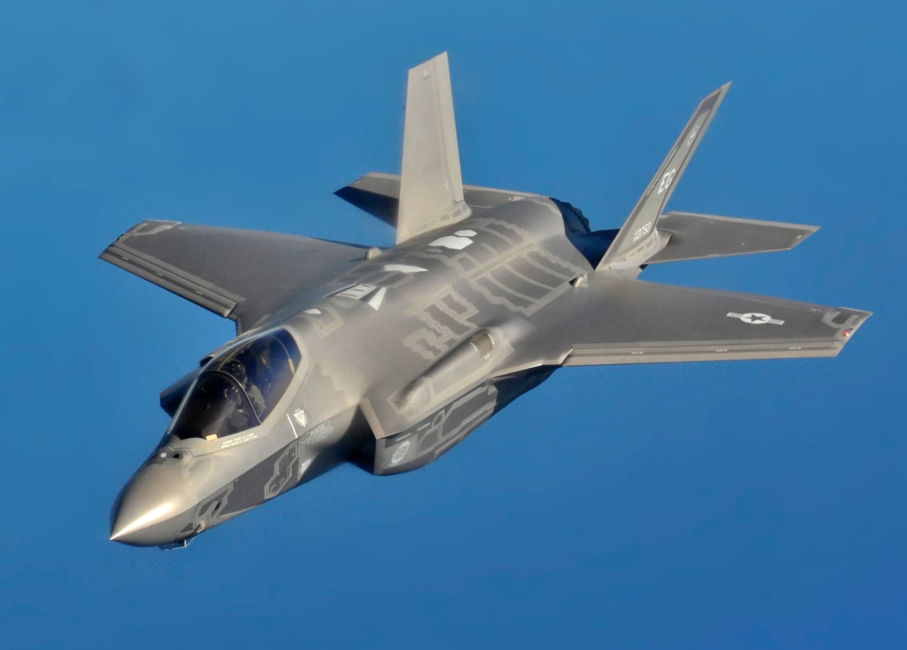 Lockheed Martin, Raytheon Are Core Holdings as Defense Budgets Hit Record Highs